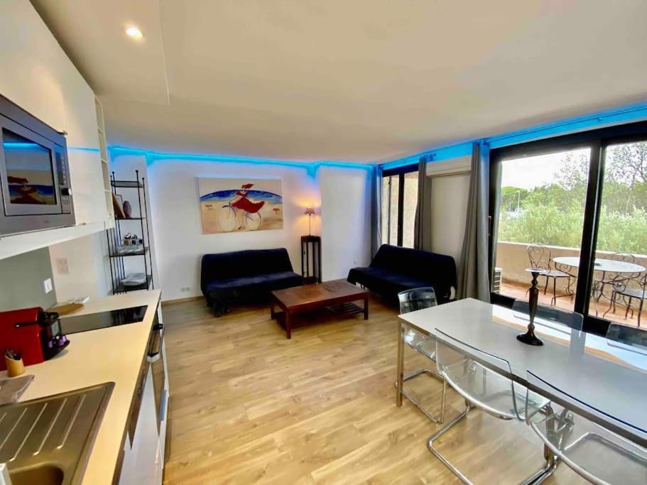Marinesappartement, La Terrasse Tropezienne Saint-Tropez Buitenkant foto